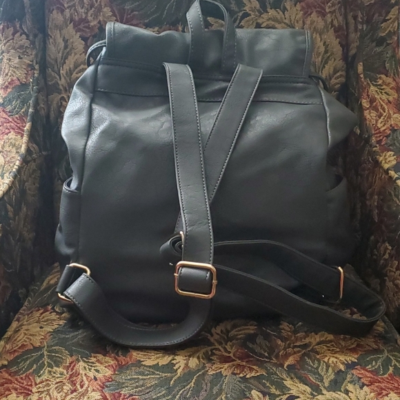 SOLD - Rampage Backpack - Picture 8 of 13